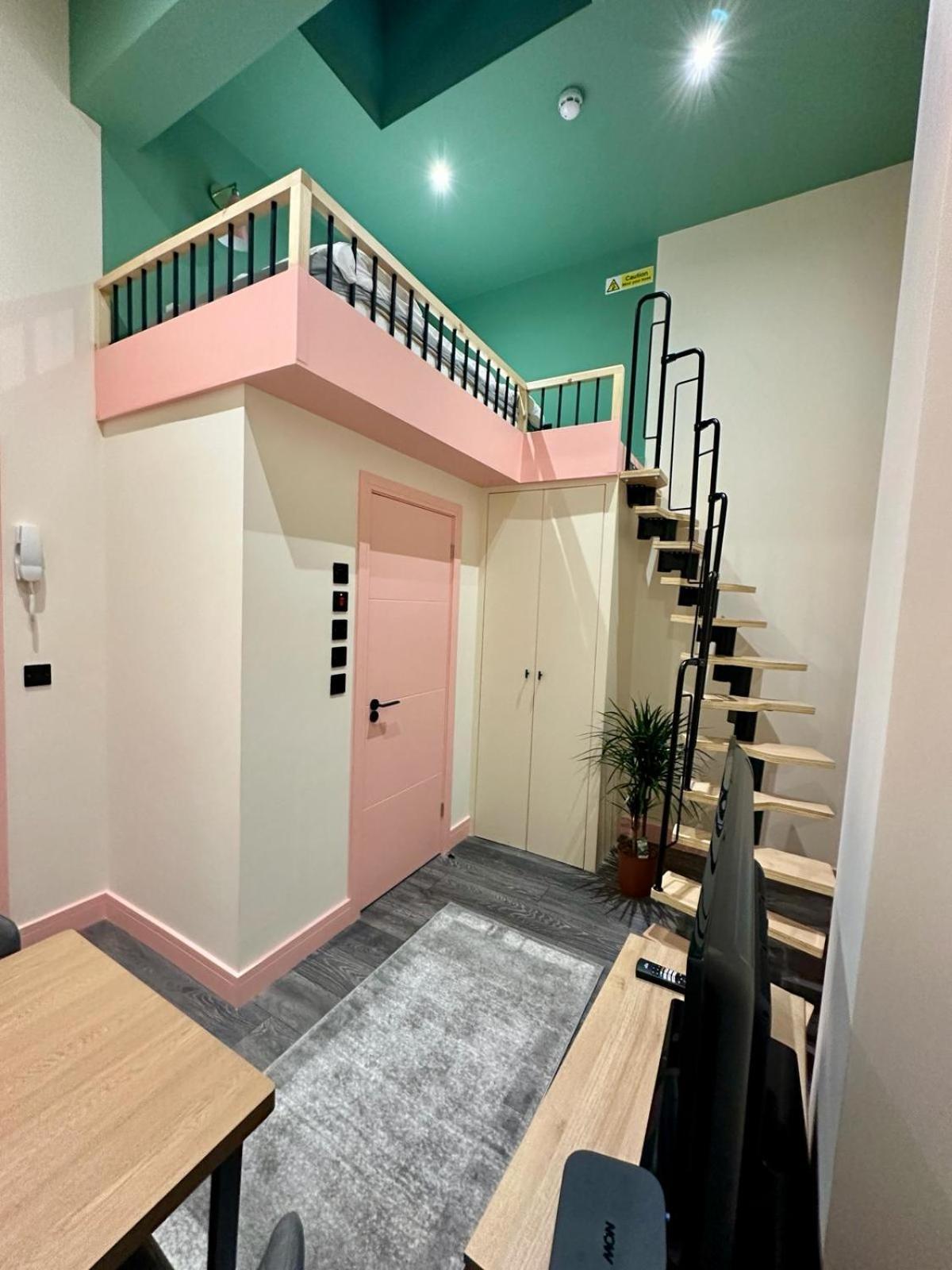 Cozy En-Suite Loft In Trendy Local London Eksteriør bilde