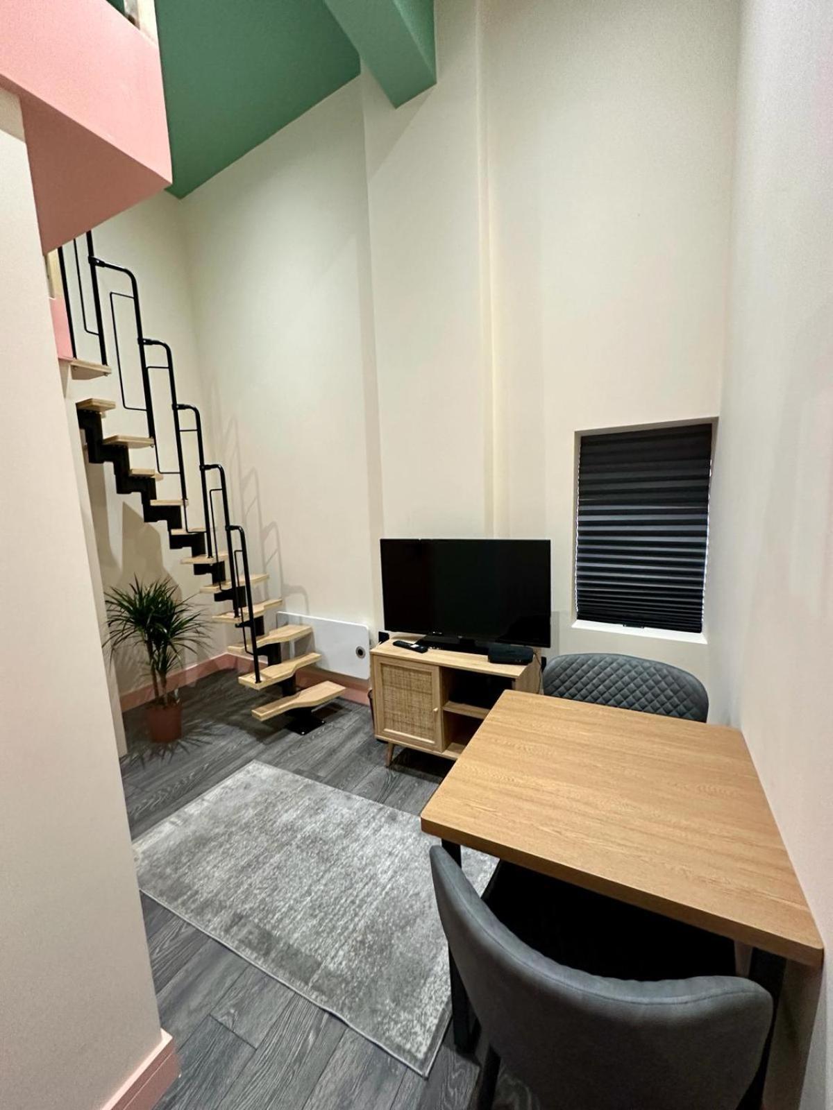 Cozy En-Suite Loft In Trendy Local London Eksteriør bilde