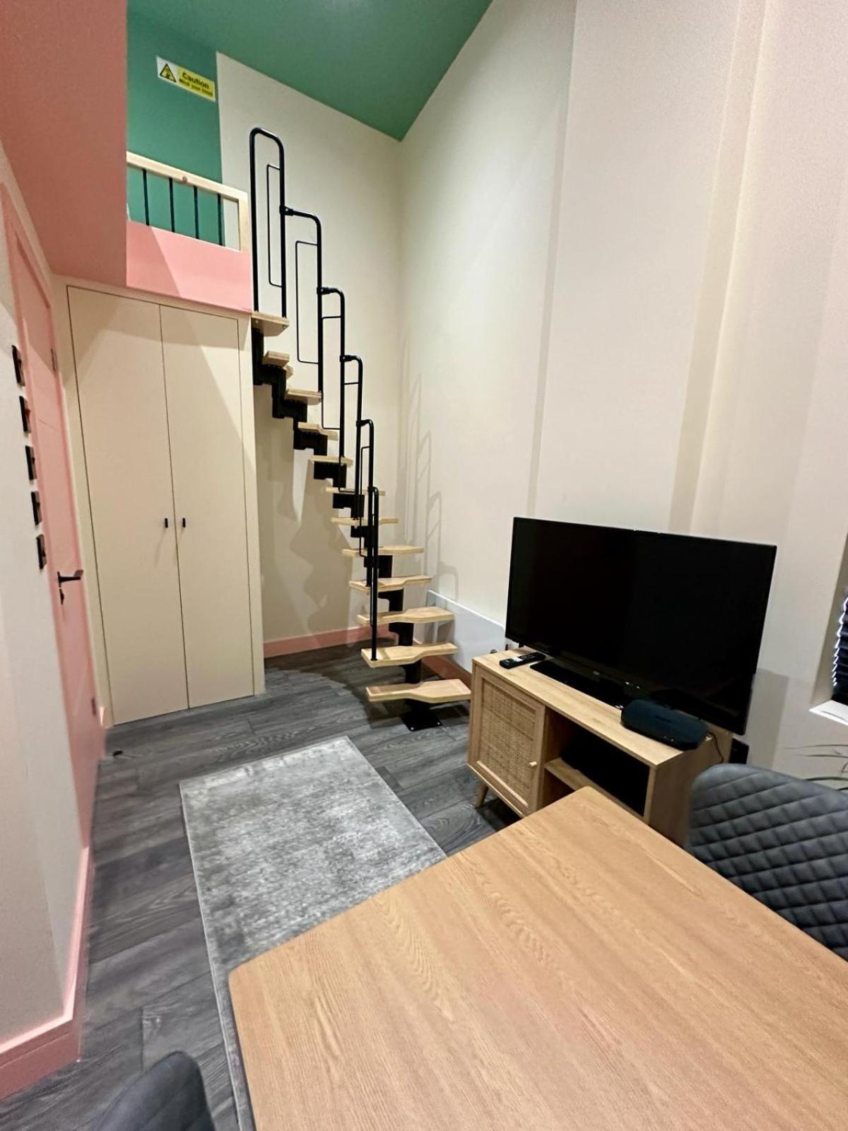 Cozy En-Suite Loft In Trendy Local London Eksteriør bilde