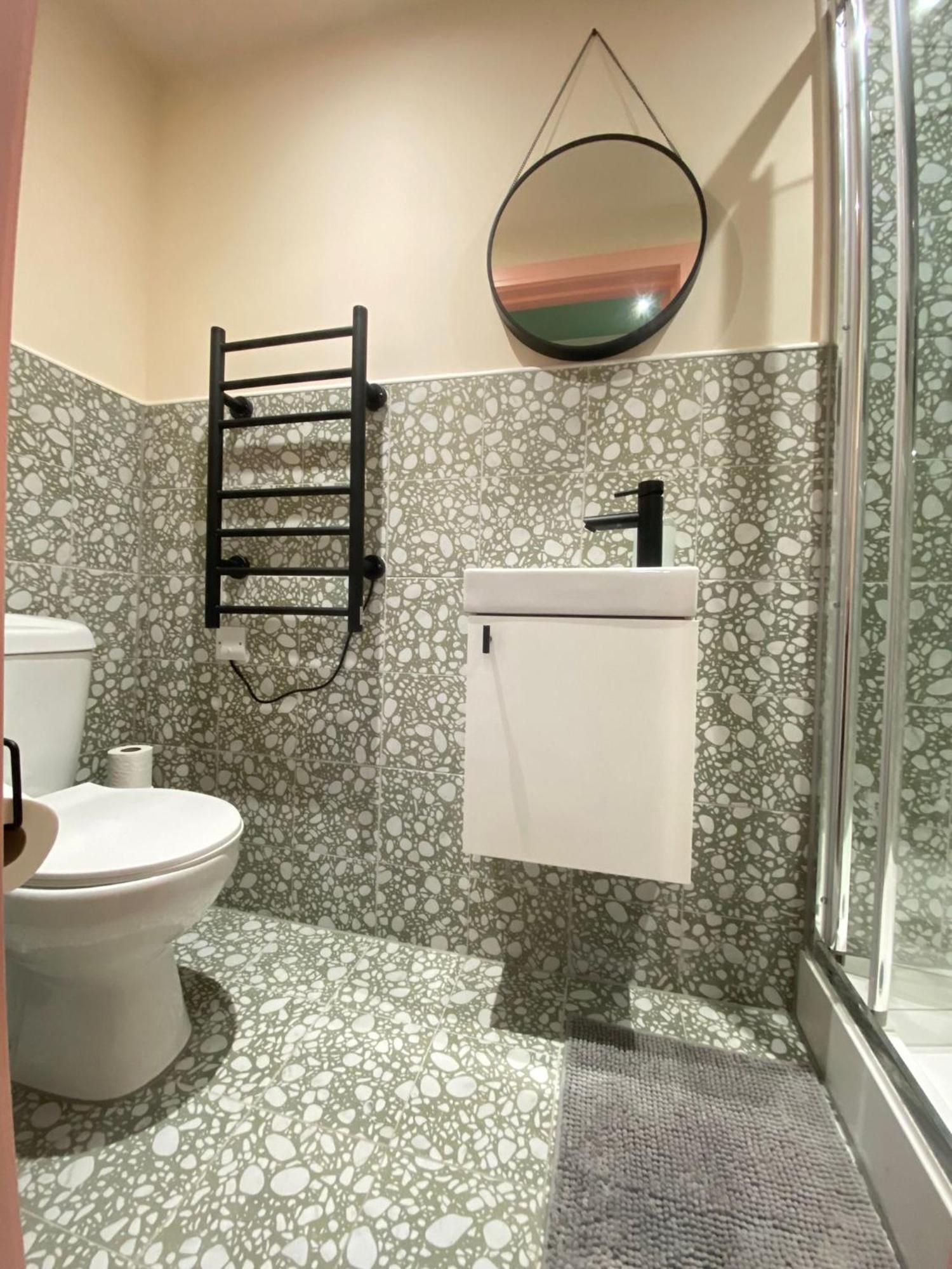Cozy En-Suite Loft In Trendy Local London Eksteriør bilde